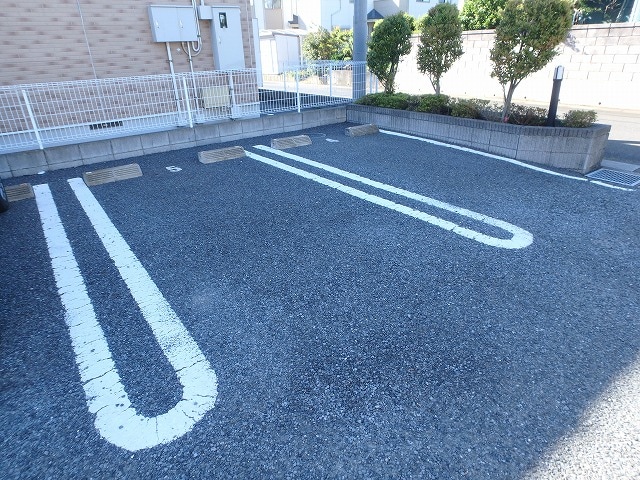 14/23 駐車場