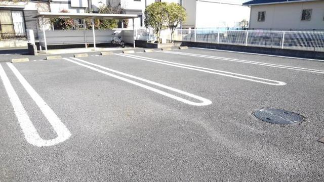 14/23 駐車場