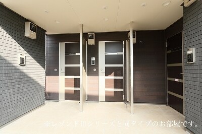 14/20 エントランス