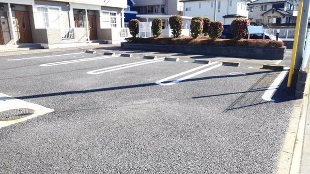 19/28 駐車場