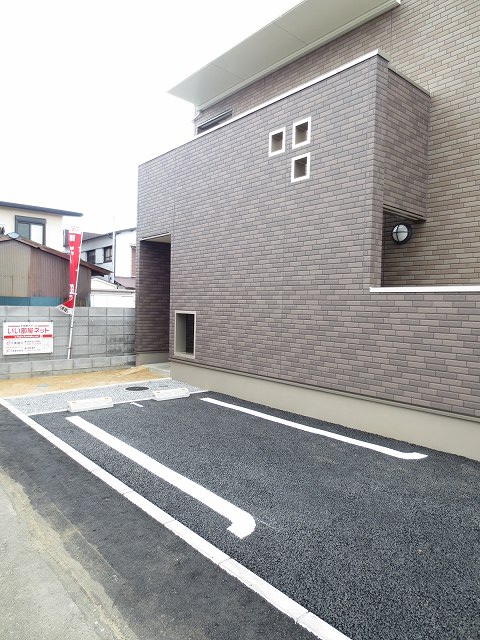 22/26 駐車場