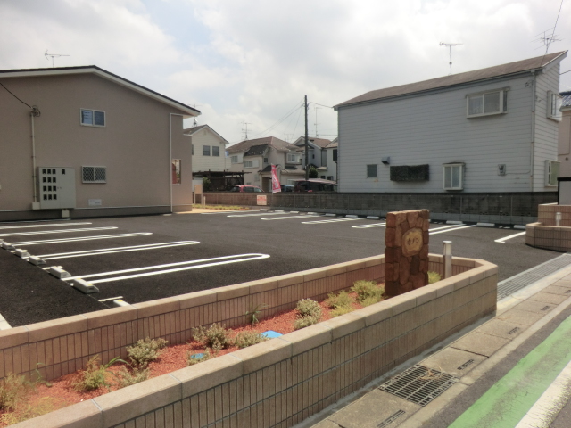 28/30 駐車場