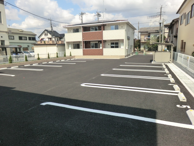 28/30 駐車場