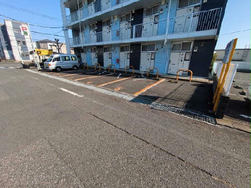 14/14 駐車場