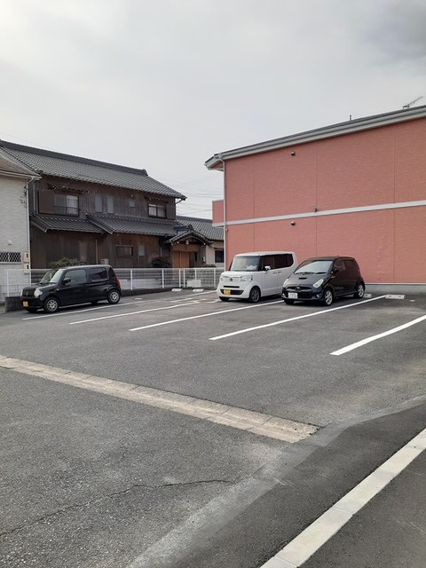 14/20 駐車場