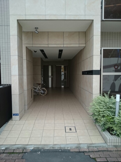 14/22 エントランス
