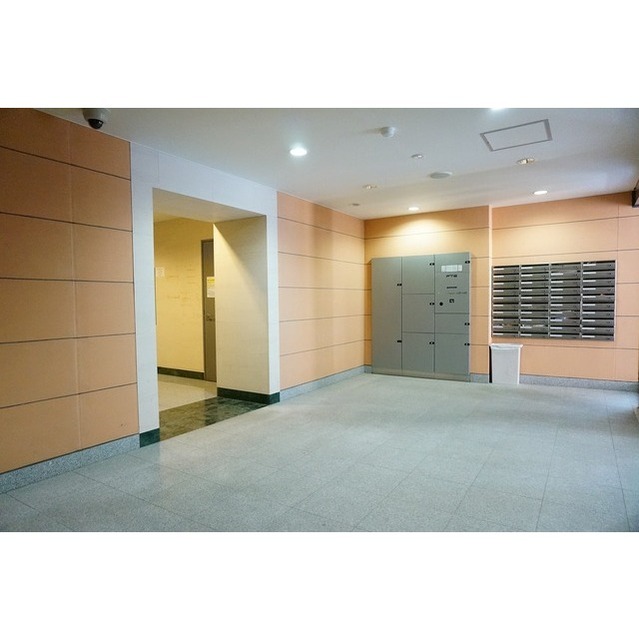 16/25 エントランス