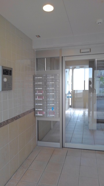 13/19 エントランス