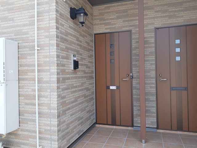 21/30 エントランス