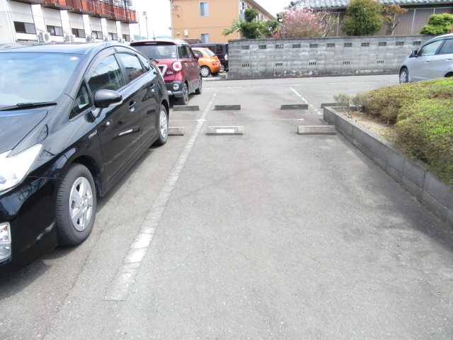 3/7 駐車場
