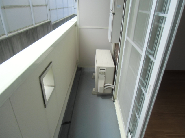 19/28 バルコニー