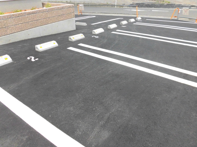 22/28 駐車場