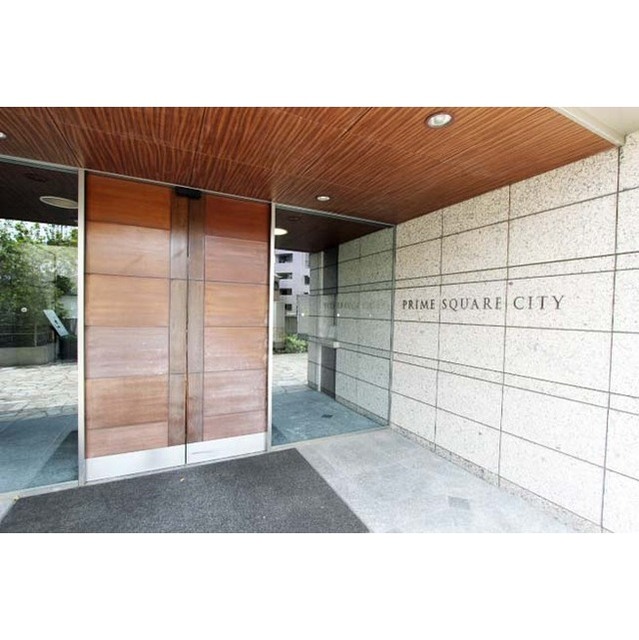 21/23 エントランス