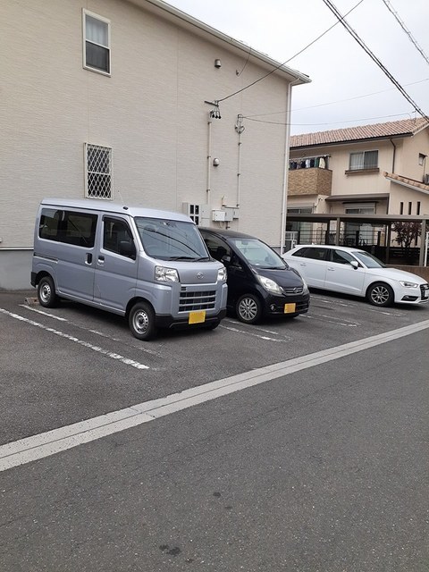 22/28 駐車場