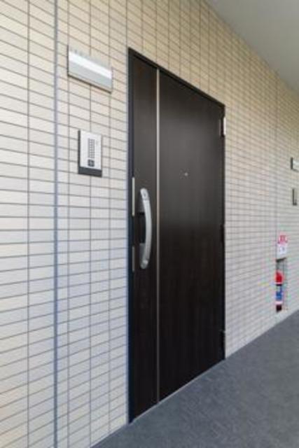 13/30 玄関