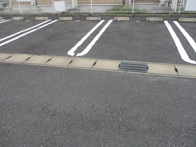 20/26 駐車場