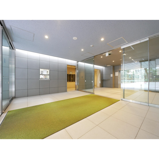 18/18 エントランス