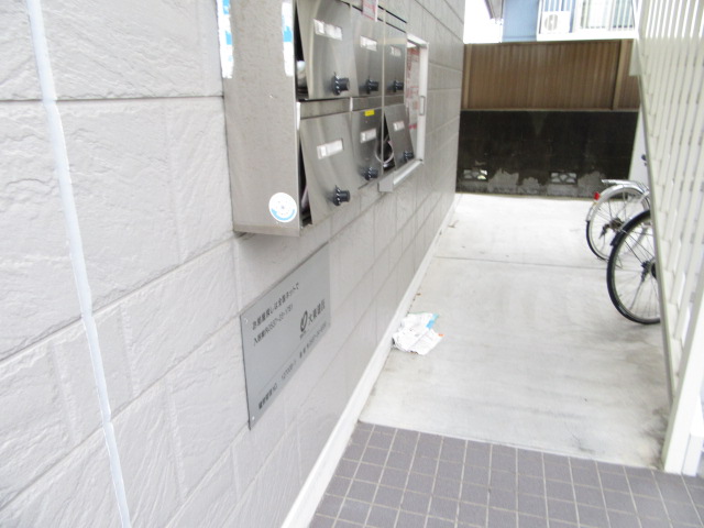 21/28 エントランス