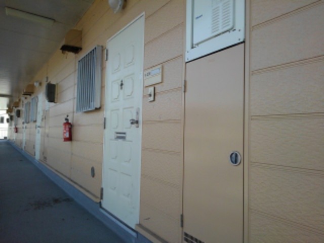 18/25 エントランス