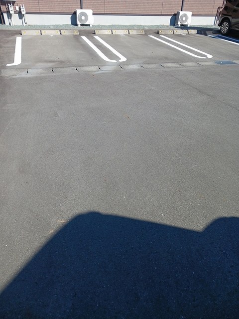 20/27 駐車場