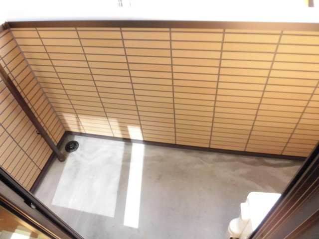 18/28 バルコニー