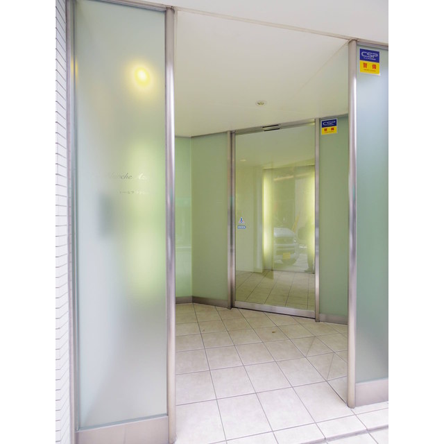 15/16 エントランス