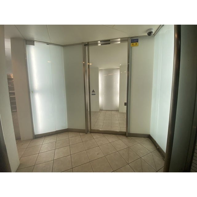 16/16 エントランス