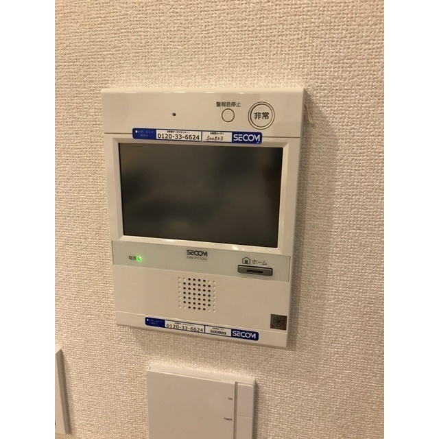 5/5 エントランス