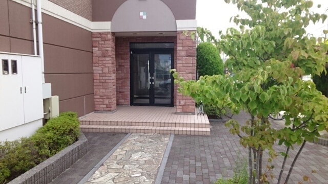 13/20 エントランス