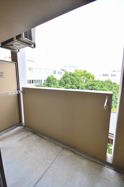 15/26 バルコニー