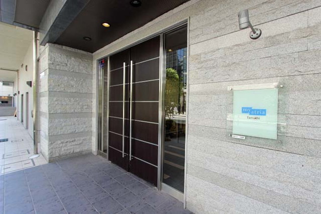 19/27 エントランス