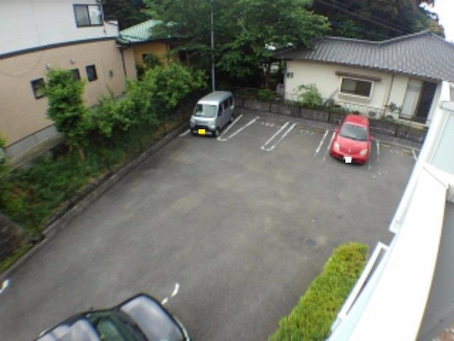 13/19 駐車場
