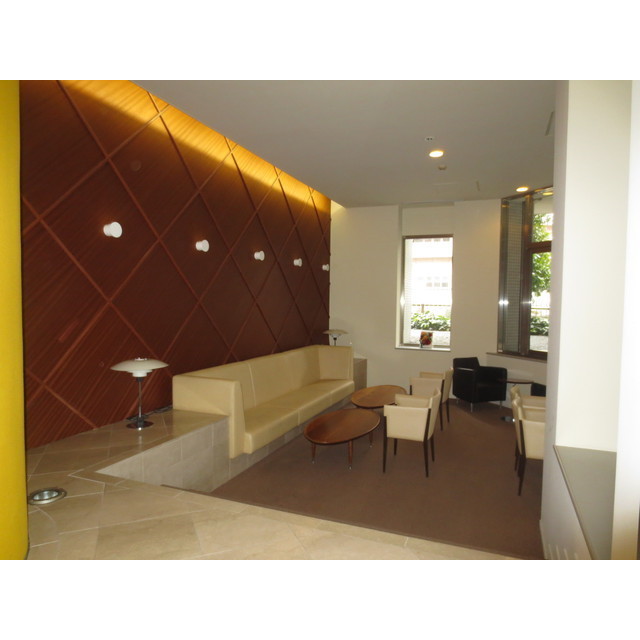 13/14 エントランス