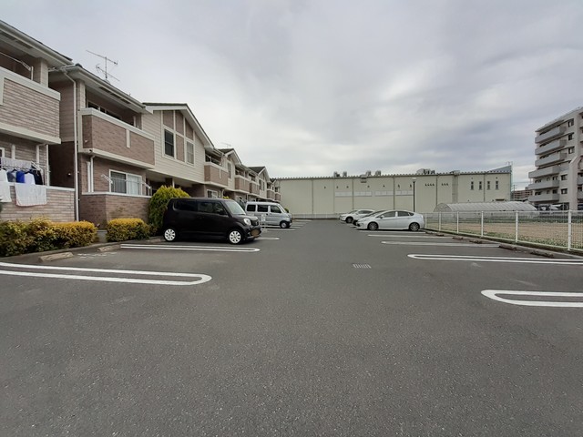 17/23 駐車場