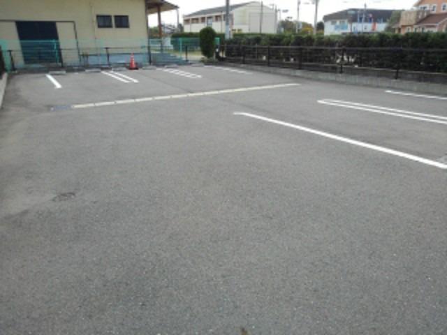 14/20 駐車場