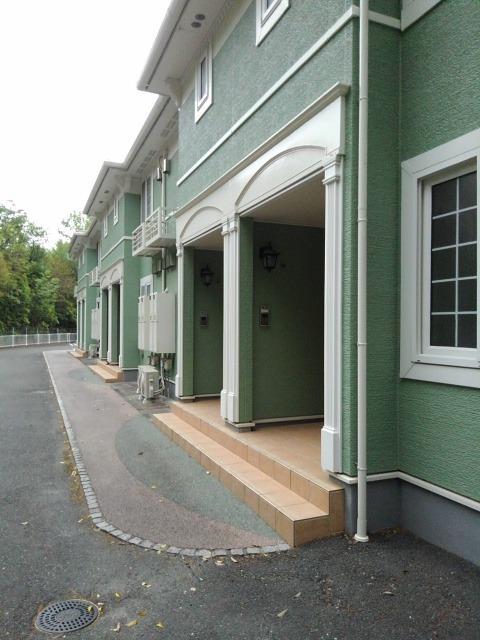 13/22 エントランス