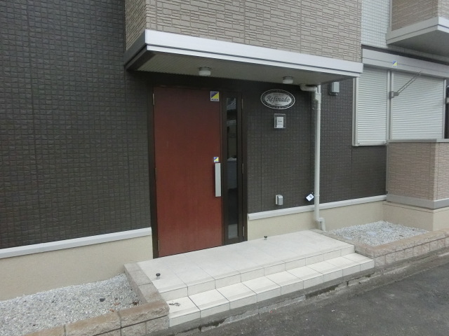 21/30 エントランス