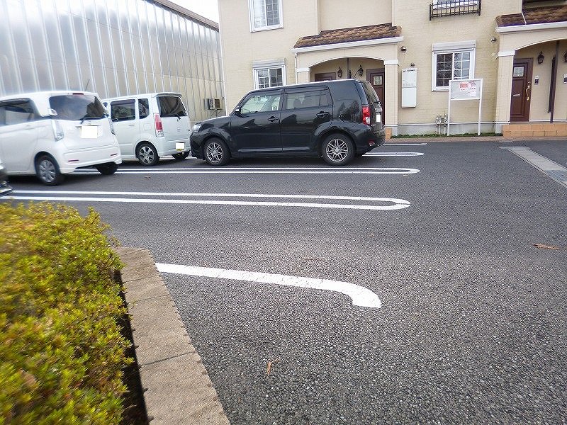 14/21 駐車場