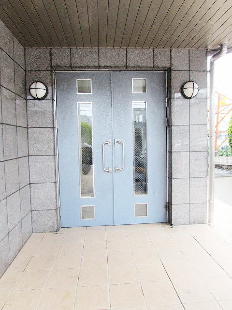 14/20 エントランス