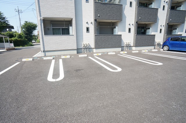 14/20 駐車場