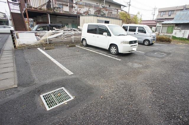 14/22 駐車場