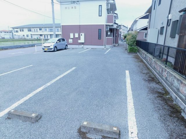 14/21 駐車場