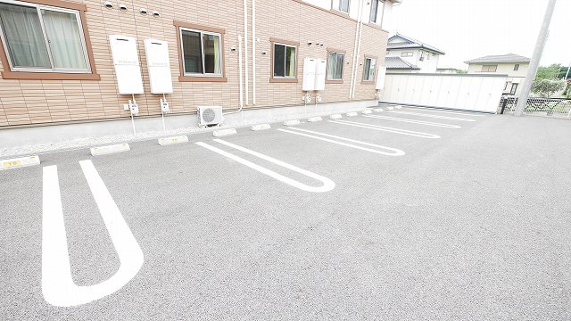 14/20 駐車場