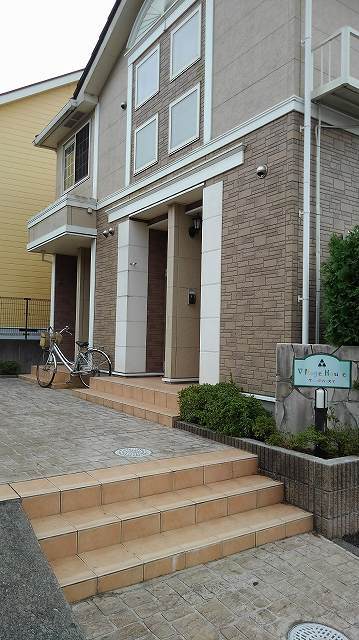 15/23 エントランス