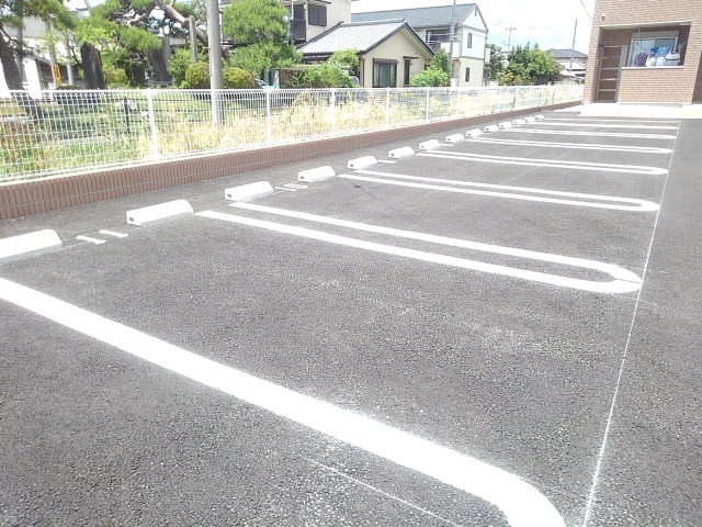 14/21 駐車場
