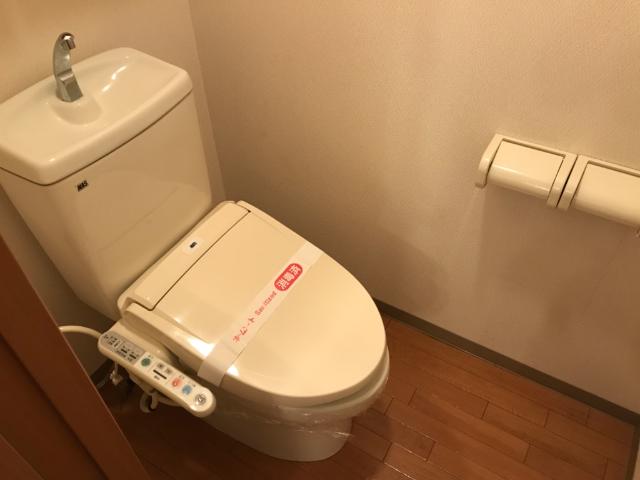 16/27 トイレ