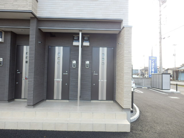 21/29 エントランス
