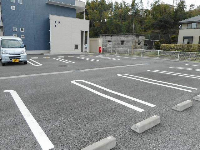 14/19 駐車場