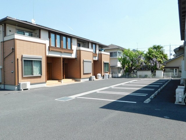 21/28 駐車場