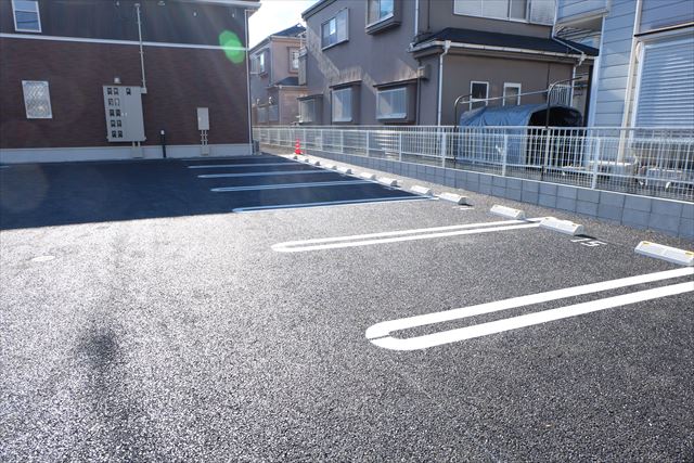 22/28 駐車場